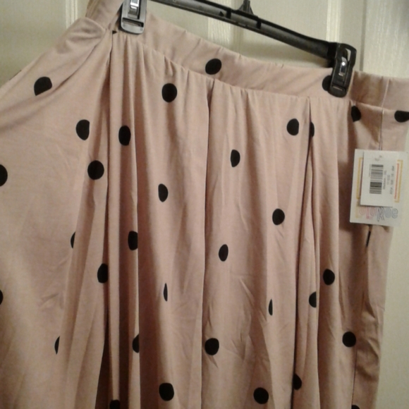 LulaRoe "Madison" skirt - Picture 3 of 4